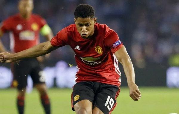 Image Marcus Rashford รอกุนซือใหม่ค่อยตัดสินเรื่องอนาคต