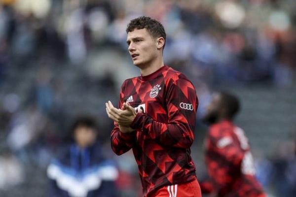 Image Benjamin Pavard พร้อมย้ายหนีเสือใต้