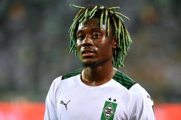 Image เชลซีเข้าร่วมการแข่งขันล่าตัว Manu Kone กองกลางของกลัดบัค