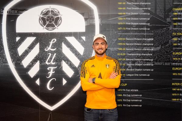 Image Jack Harrison เซ็นสัญญาใหม่ 5 ปีกับยูงทอง